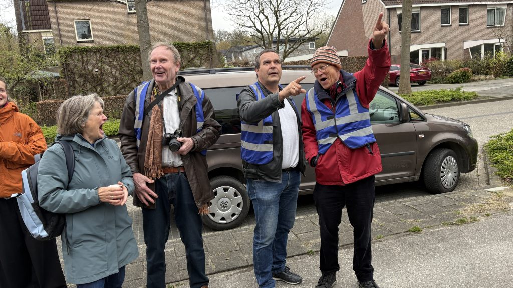 LekCheck_publiek wijzend_GerhardvhHof